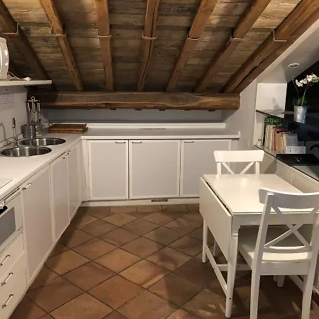 Apartment Via Del Gambero Rom