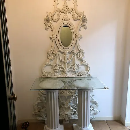 Apartment Via Del Gambero Rom